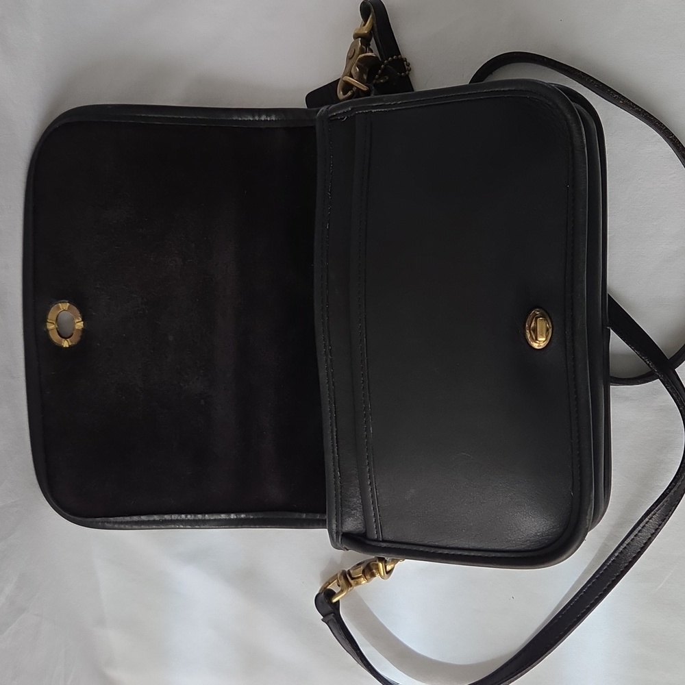 Vintage Leather Coach Pocket Purse 9755 - Picture 7 of 16
